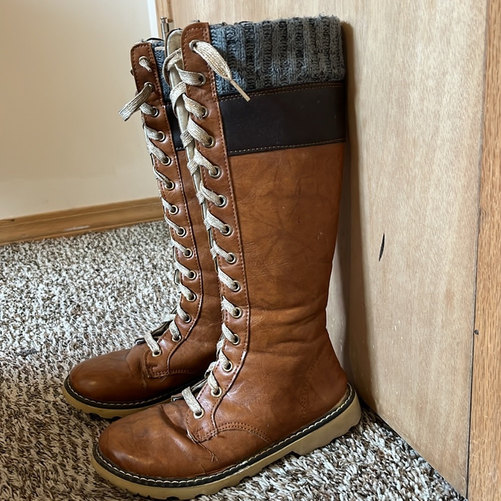 Lace tall boots - Picture 5 of 6